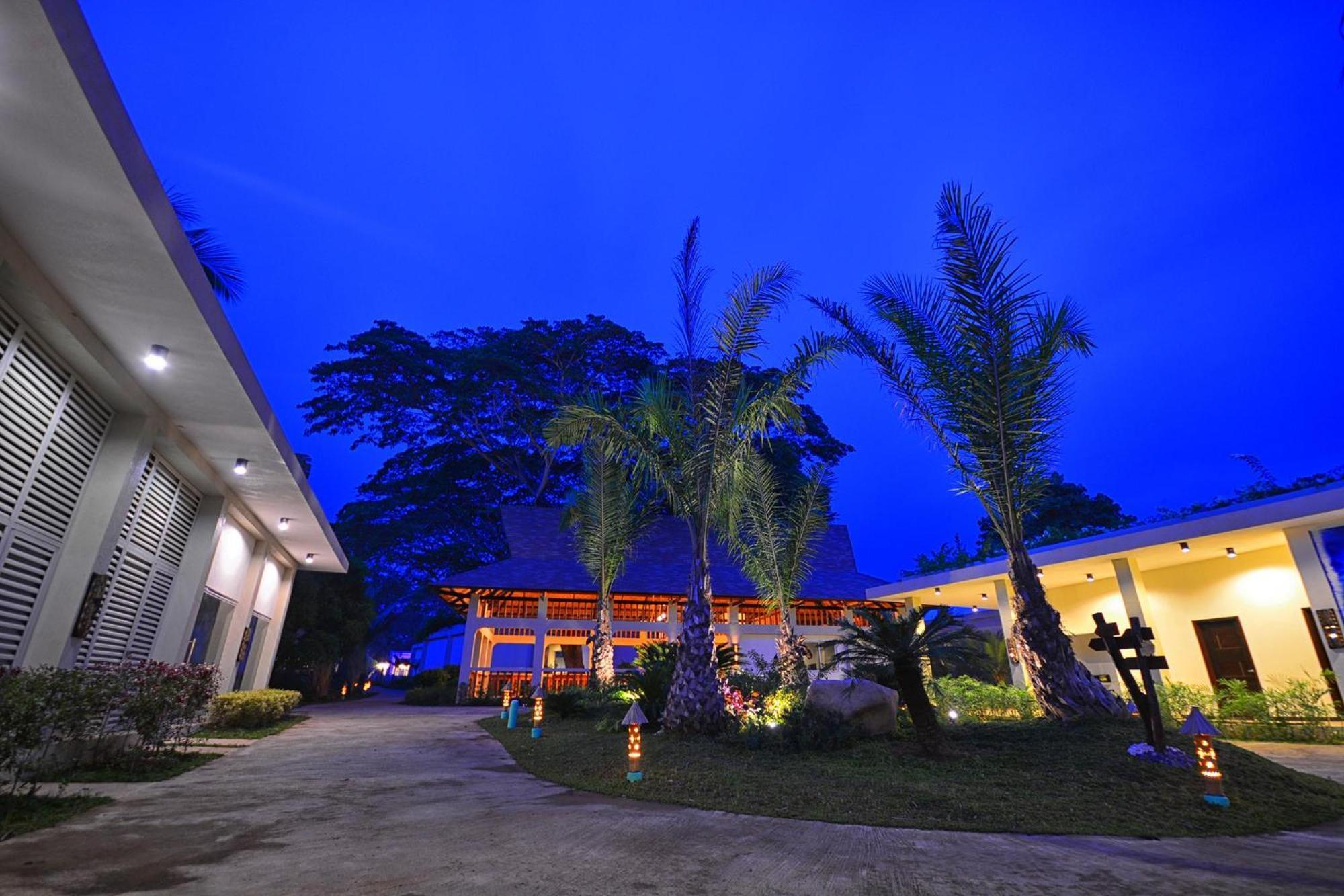 Munting Paraiso Puerto Princesa Exterior photo